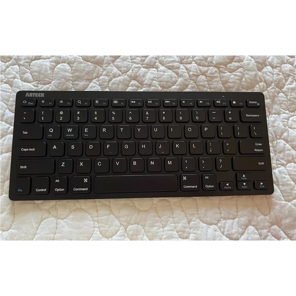 Black Wireless Keyboard Arteck